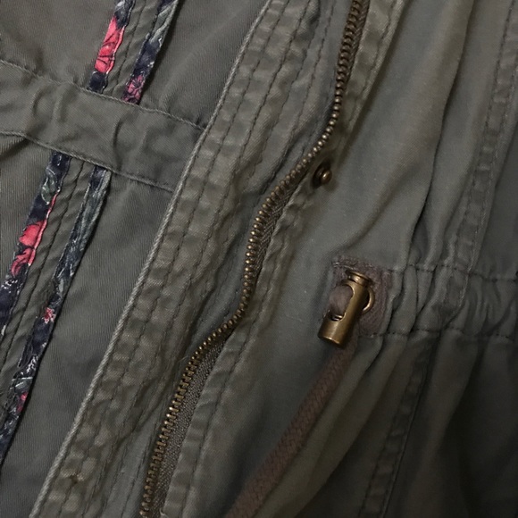 Utility Jacket - Picture 3 of 3